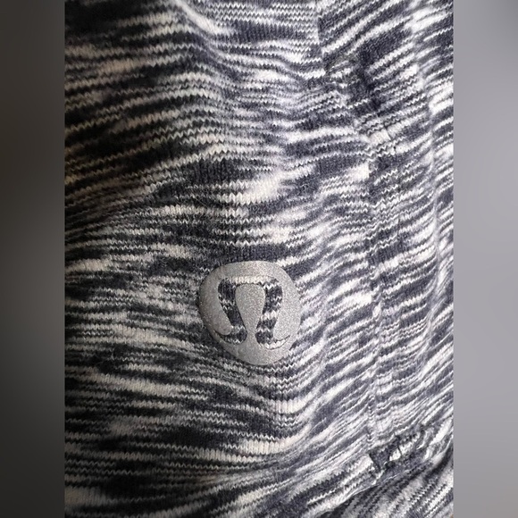 Lululemon Runderful Long Sleeve Spaced Out Space Dye Black White. Size 2 - Picture 9 of 11